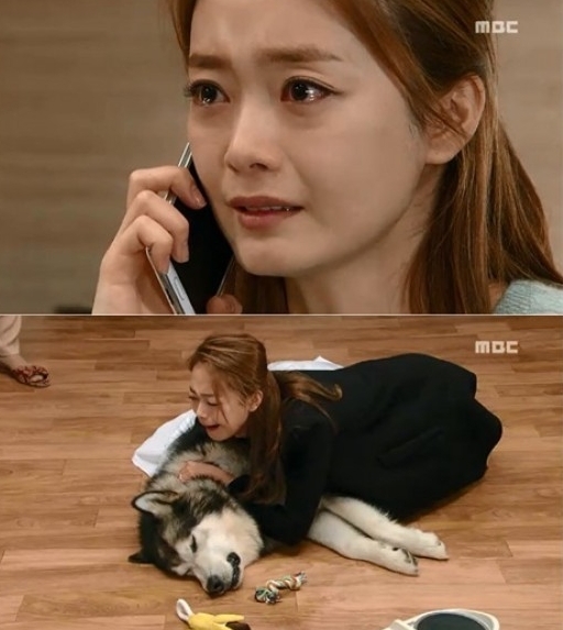 전소민(영화배우)
‘오로라공주’ 배우 전소민이 트위터에 심경글을 올려 누리꾼들의 눈길을 끌고 있다.
