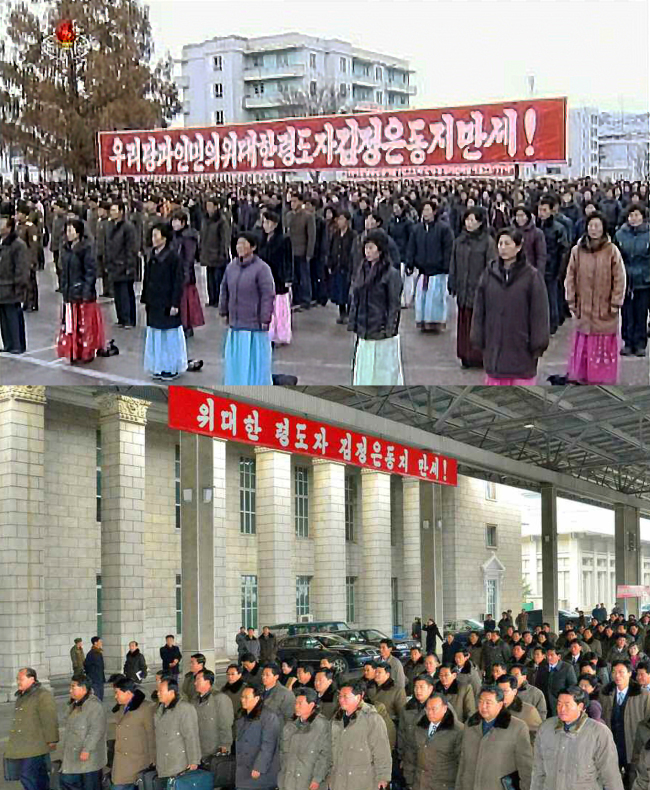<YONHAP PHOTO-1574> 北, 김정일 이어 김정은에도 '위대한 영도자' 호칭 (서울=연합뉴스) 북한이 김정일 국방위원장에 이어 김정은 국방위원회 제1위원장에게도 '위대한 영도자'라는 호칭을 사용하기 시작한 것으로 확인됐다. 조선중앙TV가 이달 1일 황해남도 신원군에서 김일성 주석과 김정일 국방위원장의 태양상(환하게 웃는 초상화) 모자이크 벽화가 건립됐다며 내보낸 화면에 '우리 당과 인민의 위대한 영도자 김정은 동지 만세!'라고 쓰인 대형 현수막(위)과 지난 6일 노동신문 1면에 실린 전국 건설 부문 책임자들의 평양역 집결 사진(아래)에 '위대한 영도자 김정은 동지 만세!'라고 적힌 붉은 현수막이 눈에 띄었다. 2013. 12. 10<<북한부기사참조>> nkphoto@yna.co.kr/2013-12-10 17:18:05/ <저작권자 ⓒ 1980-2013 ㈜연합뉴스. 무단 전재 재배포 금지.>
북한이 김정일 국방위원장에 이어 김정은 국방위원회 제1위원장에게도 ‘위대한 영도자’라는 호칭을 사용하기 시작한 것으로 확인됐다. 조선중앙TV가 이달 1일 황해남도 신원군에서 김일성 주석과 김정일 국방위원장의 태양상(환하게 웃는 초상화) 모자이크 벽화가 건립됐다며 내보낸 화면에 ‘우리 당과 인민의 위대한 영도자 김정은 동지 만세!’라고 쓰인 대형 현수막(왼쪽)과 지난 6일 노동신문 1면에 실린 전국 건설 부문 책임자들의 평양역 집결 사진(오른쪽)에 ‘위대한 영도자 김정은 동지 만세!’라고 적힌 붉은 현수막이 눈에 띄었다.  [연합사진]