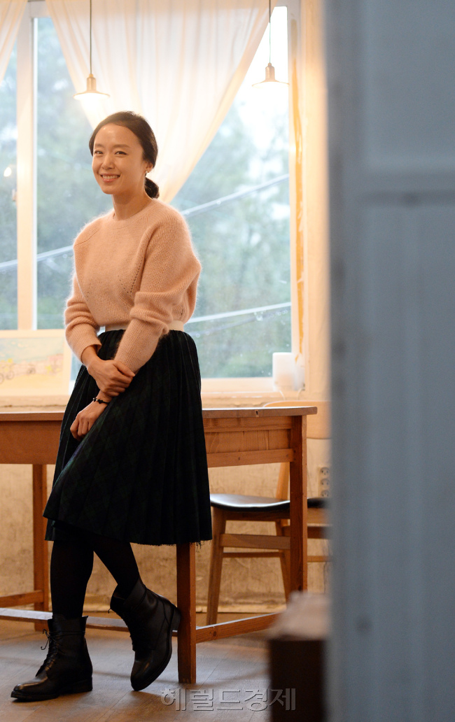 전도연(영화배우)
방은진 감독과 만들어낸
소외된 한 여성의 이야기