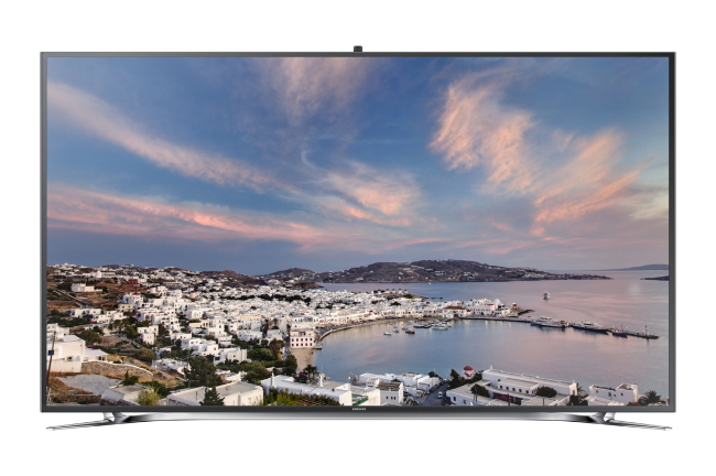 삼성전자가 UHD TV 시장 선점에 속도를 내고 있다. 유럽시장에서 제품출시 3개월만에 50%에 육박하는 점유율을 기록하며, 내년부터 본격화될 UHD TV 시장에서 선전을 기대하게 하는 모습이다.