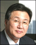박장석(기업인/SKC대표이사사장)
박장석<사진> SKC 사장이 부회장으로, 정기봉 SKC 화학사업부문장(부사장)이 사장으로 승진했다.