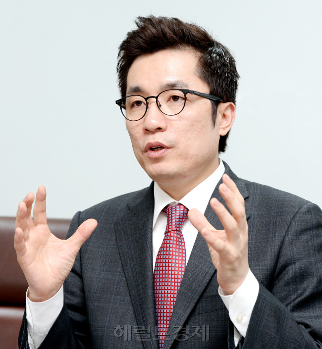새누리당 김상민 의원 인터뷰. 박현구 기자phko@heraldcorp.com 2013.12.12
새누리당 김상민 의원 인터뷰. 박현구 기자phko@heraldcorp.com 2013.12.12
새누리당 김상민 의원 인터뷰. 박현구 기자phko@heraldcorp.com 2013.12.12