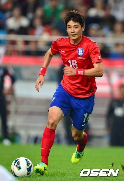 기성용(축구선수/선덜랜드AFC미드필더)
기성용(24ㆍ선덜랜드)을 선덜랜드에서 가장 중요한 선수로 지목한 조제 무리뉴 첼시 감독의 혜안일까. 아니면 무리뉴 감독의 극찬이 그를 춤추게 한 걸까.