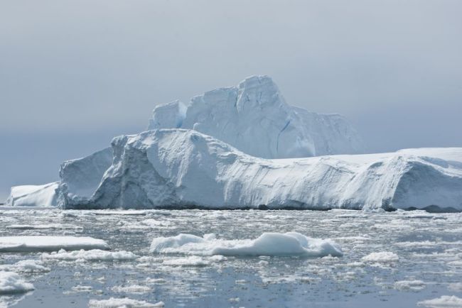 For the first time, evidence has been found that points to the existence of buried diamonds in frozen mountains in Antarctica, but actual mining may be difficult, BBC news reported Tuesday.
Traces of a substance called Group One kimberlites, commonly known to be indicators of diamond deposits, were found in Antarctica. The substance has led to significant diamond discoveries in other parts of the world.