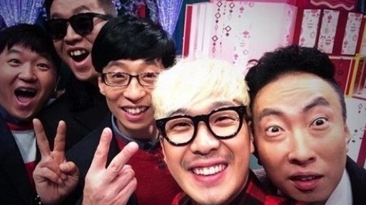 정형돈(좌부터/MC/개그맨),정준하(MC/영화배우),유재석(MC/개그맨),하하(하동훈/가수),박명수(MC/가수)
MBC 예능프로그램 ‘무한도전'의 단체사진이 공개됐다.