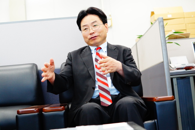 ALMUS International chairman and CEO Jang Yoon-hyun.   ALMUS International