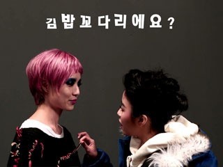 안영미(좌부터/개그우먼),도희(민도희/가수/타이니지)
타이니지 도희와 개그우먼 안영미의 패션 디스전이 화제다.