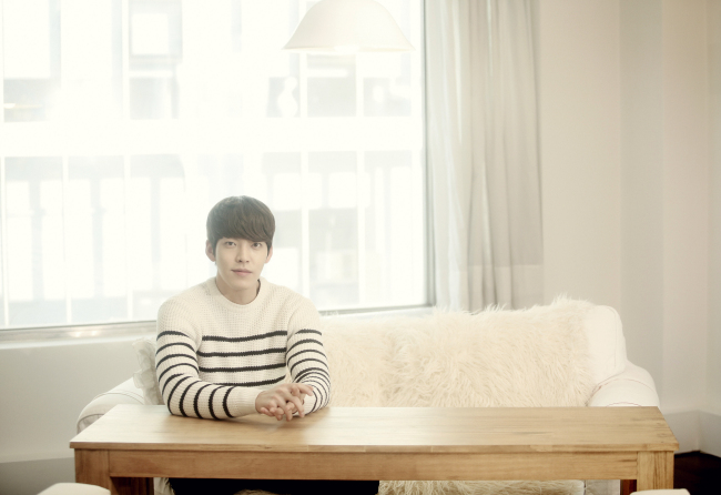 김우빈(김현중/모델/탤런트)
‘반항아 고딩’에 여심(女心)이 술렁였다. 10대 초등학생들에게 받은 사랑도 만만치 않다. “쓰레기라 생각할 만큼 악랄했기에 예상치 못했던 관심이라 당황스럽다”지만, 이미 예견된 인기였다.