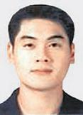 허은철(기업인/녹십자부사장CTO)
총매출액 수 조원대의 중견 그룹사들에도 3세 경영이 본격화되고 있다. 세계적인 불황으로 경영사정이 어려워지자 오너십을 강화해 이를 돌파하려는 수로 읽혀진다.