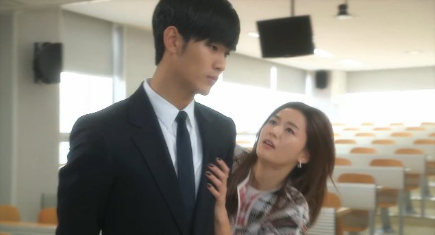 김수현(좌부터/탤런트/영화배우),전지현(왕지현/영화배우)
Still cuts from SBS’ new drama “My Love from the Star” starring Kim Soo-hyun (left) and Gianna Jun.   SBS