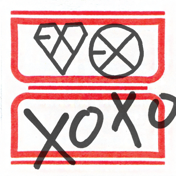 100만장 XOXO 앨범 최대 판매
엑소 정규 1집 ‘XOXO’가 12년 만의 ‘밀리언셀러(앨범 판매량 100만 장 돌파)’라는 대기록을 눈앞에 두고 있다. 지난 6월 3일 발매된 엑소의 정규 1집과 8월 5일에 발매된 리패키지 앨범은 약 97만 장(지난 10일 기준)의 판매고를 보이고 있다. 가요계에서 ‘밀리언셀러’가 나온 것은 지난 2001년 작 김건모 7집(139만 장), 그룹 지오디(g.o.d) 4집(180만 장)이 마지막이다.