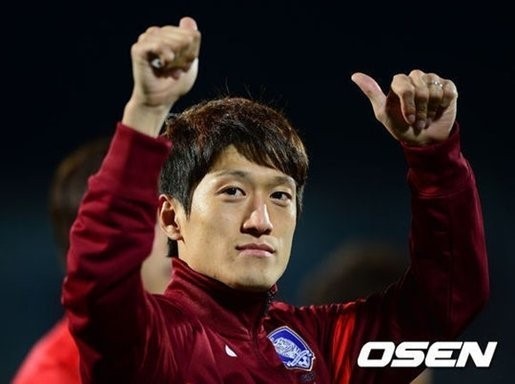 이청용(축구선수/볼튼원더러스FC/미드필더)
이청용(볼턴)이 50일 만에 공격포인트를 기록했지만 팀 패배로 빛이 바랬다.