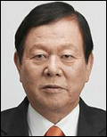 이정치(기업인/일동제약대표이사회장/유니기획최고경영자CEO)
일동제약(대표 이정치ㆍ사진)은 국제구호개발단체인 월드비전(회장 양호승)의 ‘사랑의 도시락사업’에 5000만원을 기부했다고 30일 밝혔다.