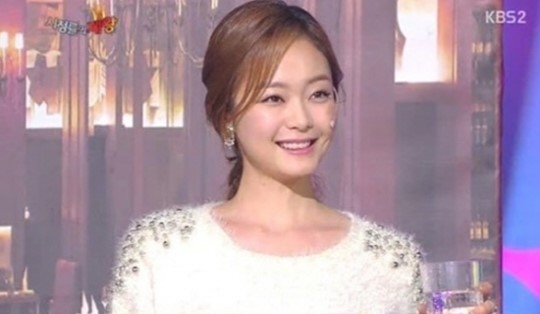 전소민(영화배우)
배우 전소민이 ’개그콘서트'에서 자신이 출연했던 MBC ‘오로라 공주’를 패러디해 화제다.
