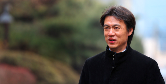 Hong Myung-bo, the head coach of the South Korean men’s national football team.   Yonhap News