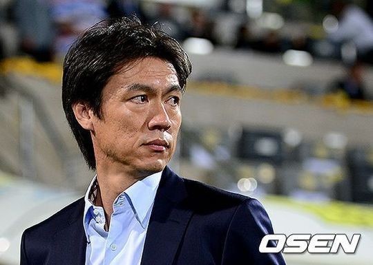 홍명보(축구감독/전축구선수/축구국가대표팀)
2014년 6월 4일 실시되는 전국동시지방선거에서‘ 당선’되는 사람 수. 지방선거에선 광역단체장(17)ㆍ기초단체장(226)과 기초의원(2501), 광역의원(691), 교육감(17)을 뽑는 대규모 전국 선거로 치러진다.