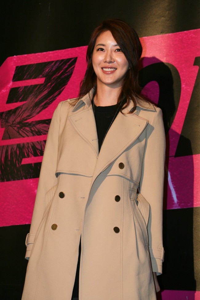 장미인애(탤런트/영화배우)
Movie actress Jang Mi-in-ae has withdrawn her appeal of a local court’s ruling last year sentencing her to a suspended jail term for abusing propofol, an anesthetic used in surgeries, her attorney said.
Jang Mi-in-ae