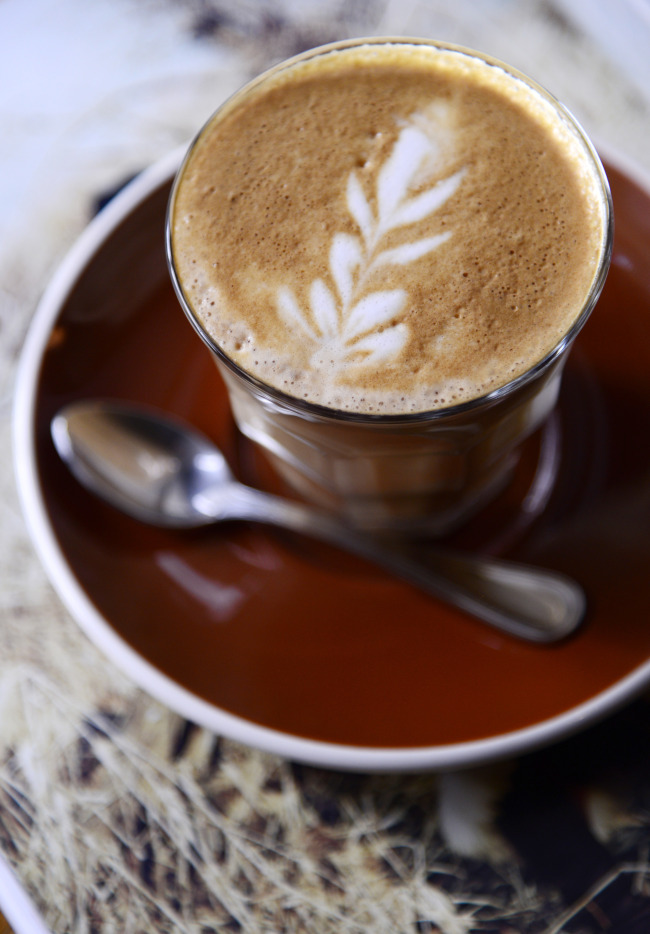 Milestone Coffee Roasters’ flat white is crafted from a double shot of espresso and supple, soft microfoam.
(Park Hae-mook/The Korea Herald)