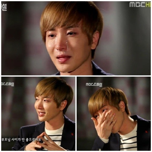 이특(박정수/가수/슈퍼주니어)
슈퍼주니어 멤버 이특이 부친상과 조부모상을 한꺼번에 당해 충격에 빠진 가운데, 과거 이특의 가정사 고백이 누리꾼들의 안타까움을 자아내고 있다.