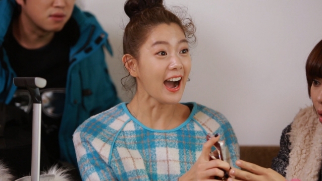 클라라(이성민/탤런트/모델)
섹시스타 클라라가 ‘무작정 패밀리3’에서 하차한다. ‘설국열차’를 연출한 봉준호 감독과 만남을 갖고 할리우드에 도전장을 던지게 됐다는 것. 시트콤 안에서다.