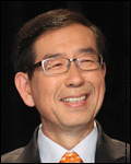 박원순(광역단체장/변호사/서울특별시시장)
박원순<사진> 시장은 7일 오후 2시55분 세종문화회관 세종홀에서 각계 지도층 인사와 주한외교사절, 기업인 등 3000여명을 초청해 희망찬 갑오년 새해 새 출발을 다짐하는 ‘2014 서울시 신년인사회’를 갖는다.