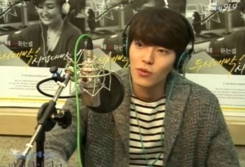 김우빈(김현중/모델/탤런트)
배우 김우빈이 에프엑스 멤버 크리스탈을 이성으로 느껴지는 배우로 꼽았다.