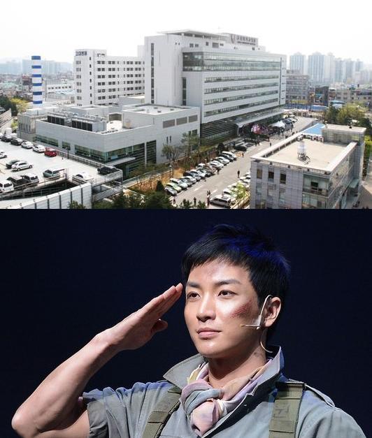 이특(박정수/가수/슈퍼주니어)
13인조 남성그룹 슈퍼주니어 멤버 이특의 조부모와 부친의 발인식이 8일 오전부터 진행됐다.
(사진 = 고대구로병원, OSEN) 슈퍼주니어 멤버 이특의 조부모, 부친의 발인식이 진행될 고대구로병원(상), 이특 (하)