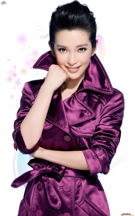 리빙빙(李冰冰/LiBingBing/영화배우)
골드미스’ 톱스타 리빙빙이 얼마 전 사랑에 대한‘ 의미심장한’ 생각을 공개, 열애설을 증폭시키고 있다.
