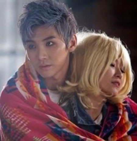송승현(좌부터/가수/뮤지컬배우/FT아일랜드),송은이(MC/개그우먼)
방송인 송은이의 소속사 FNC엔터테인먼트가 특별한 사진을 공개하며 관심을 끌었다.