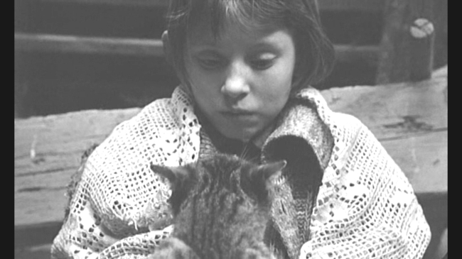 A scene from Bela Tarr’s 1994 film “Satan Tango.”   Seoul Art Cinema