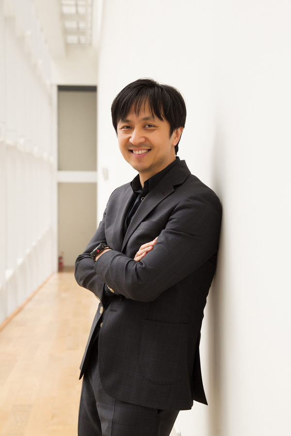 신형관(방송인/전PD)
방송가 트렌드를 주도하고 있는 CJ의 대표 크리에이터 4인방이 한자리에 모여 창작의 비밀을 벗기는 토크 배틀을 벌인다.