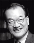 윤영달(기업인/크라운-해태제과회장)
윤영달〈사진〉크라운-해태제과 회장이 한국마케팅학회가 주관하는 ‘올해의 CEO 대상’을 수상했다. 윤영달 회장은 14일 서울 프라자호텔에서 열린 한국마케팅학회 CEO 대상 시상식에서 ‘올해의 CEO 대상’을 받았다.