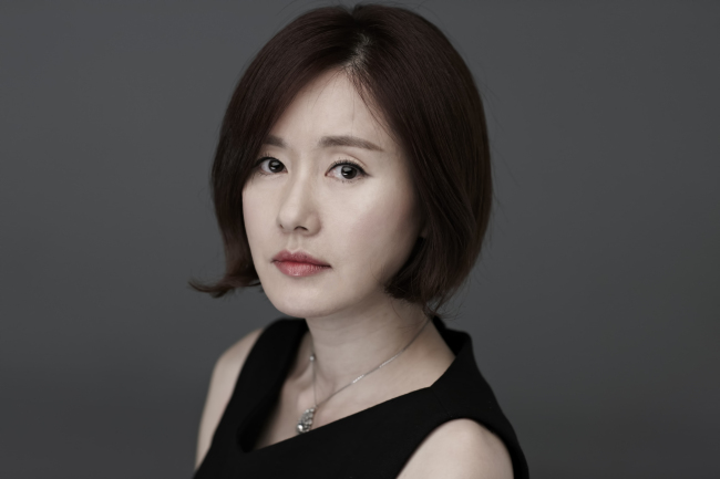 김지수(영화배우/탤런트)
“자유로운 엄마, 순종적인 며느리, 다정다감한 아내로 살고 싶었는데 당신이 다 망쳤어.”(SBS 월화드라마 ‘따뜻한 말 한 마디’ 미경의 대사 중)