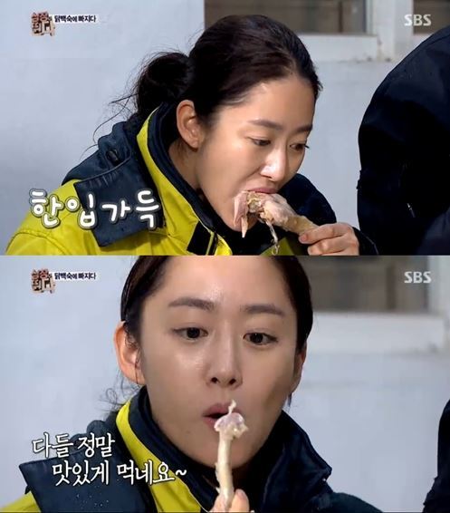 전혜빈(탤런트)
배우 전혜빈이 닭백숙 ‘먹방’으로 눈길을 끌었다.