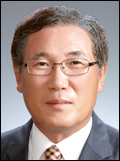 정재영(금융인/부산은행수석부행장)
BS저축은행은 신임 대표이사에 정재영 전 부산은행 수석부행장이 취임했다고 15일 밝혔다.