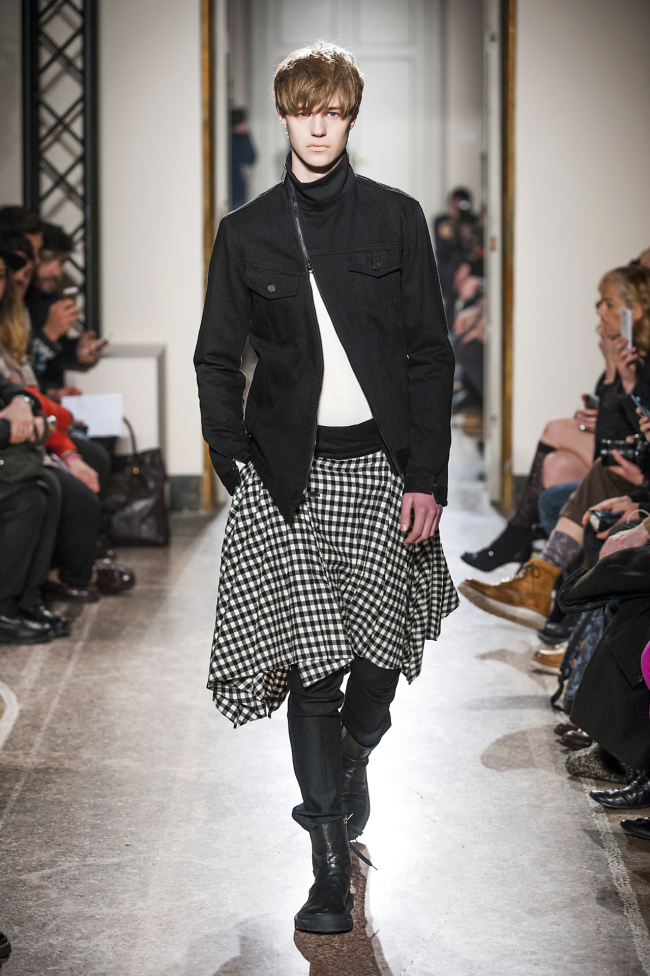 밀라노패션위크 2014 FW 남성 콜렉션에서 찬사를 받은 강동준의 D.GNAK 런웨이 장면
[사진제공=서울즈텐소울]
