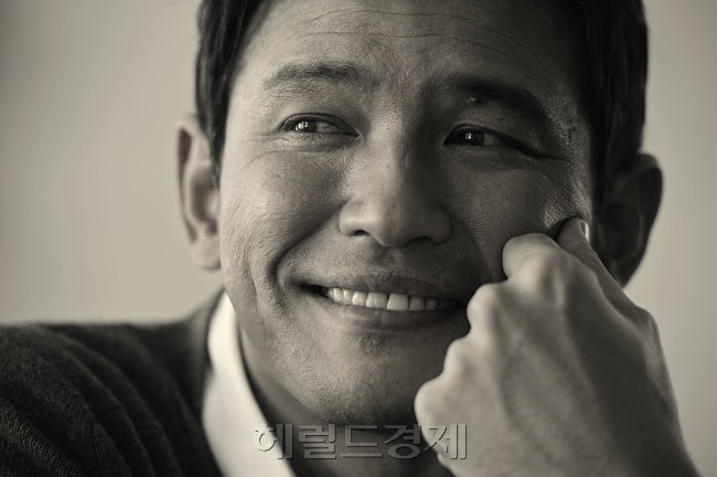 영화배우 황정민 . 박해묵 기자/mook@heraldcorp.com
영화배우 황정민 . 박해묵 기자/mook@heraldcorp.com