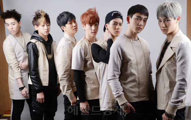 TYP신인그룹 GOT7 사내. 박현구 기자phko@heraldcorp.com 2014.01.07
TYP신인그룹 GOT7 사내. 박현구 기자phko@heraldcorp.com 2014.01.07