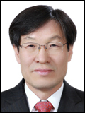 권오준(기업인/포스코사장)
포스코 차기회장 후보로 권오준 사장(현 기술부문장)이 최종 확정됐다.