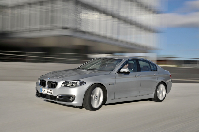 BMW Group Korea on Monday said it sold 39,397 cars in 2013 to record a 15.5 percent increase from the previous year. The figure was the highest in terms of sales here for the German carmaker.   BMW Group Korea