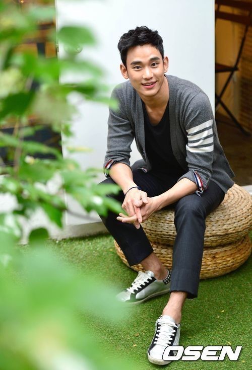 김수현(탤런트/영화배우)
Asian viewers have their eyes on South Korean dramas and actors. Kim Soo-hyun, in particular, hero of the hit drama “Man from the Stars,” is gaining explosive popularity in China, topping the “Today’s Actor” chart on China’s largest search engine Baidu on Jan. 14.