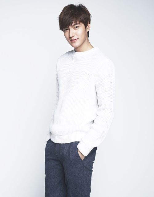 이민호(탤런트/영화배우)
Asian viewers have their eyes on South Korean dramas and actors. Kim Soo-hyun, in particular, hero of the hit drama “Man from the Stars,” is gaining explosive popularity in China, topping the “Today’s Actor” chart on China’s largest search engine Baidu on Jan. 14.