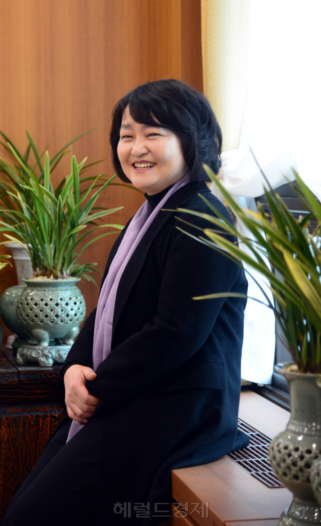 조희진 차장검사<br />김명섭 기자 msiron@heraldcorp.com
조희진 차장검사
김명섭 기자 msiron@heraldcorp.com
조희진 차장검사
김명섭 기자 msiron@heraldcorp.com