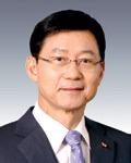 구자영(기업인/SK이노베이션대표이사부회장)
대한민국을 대표하는 에너지 기업인 SK이노베이션(대표이사 부회장 구자영·사진)은 자원개발과 2차 전지 등 신성장 사업 성과를 바탕으로 업계 불황을 정면돌파하고 있다.
