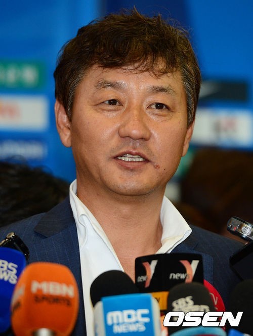 이광종(축구감독/전축구선수/U-20청소년대표팀)
이광종호가 2014 아시아축구연맹(AFC) 22세 이하(U-22) 챔피언십 결승 진출을 향한 필승 각오를 다졌다.