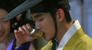 김수현(탤런트/영화배우)
21일 방송된 JTBC ‘유자식 상팔자’에서 배우 김응수는 김수현과 함께한 술자리 일화를 털어놨다.