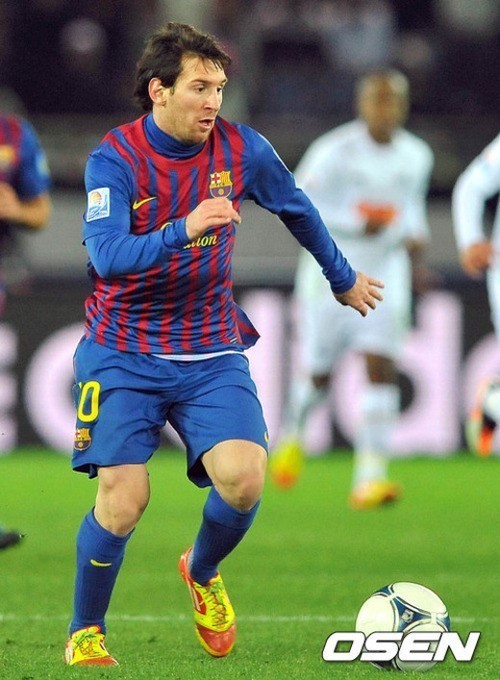 리오넬메시(LionelMessi/축구선수/FC바르셀로나포워드)
리오넬 메시(28·바르셀로나)가 개인 통산 400번째 경기에서 도움으로 해트트릭을 기록했다.