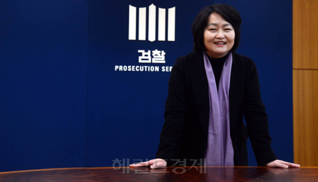 조희진(검사/서울고등검찰청차장검사)
“엄마는 집에 들어오지 않는 사람이에요.”