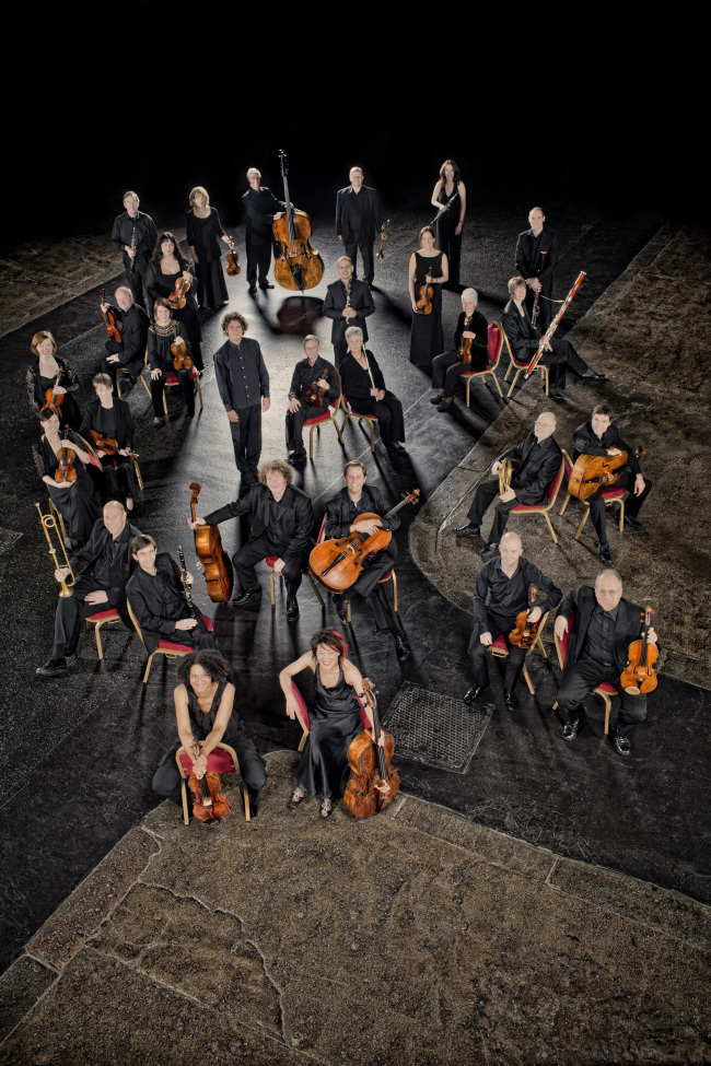 The Scottish Chamber Orchestra with conductor Robin Ticciati. (Seongnam Arts Center)