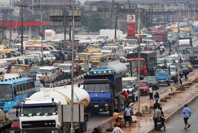 A general view of congested traffic in central Lagos, Nigeria, on July 15, 2008.   AFP